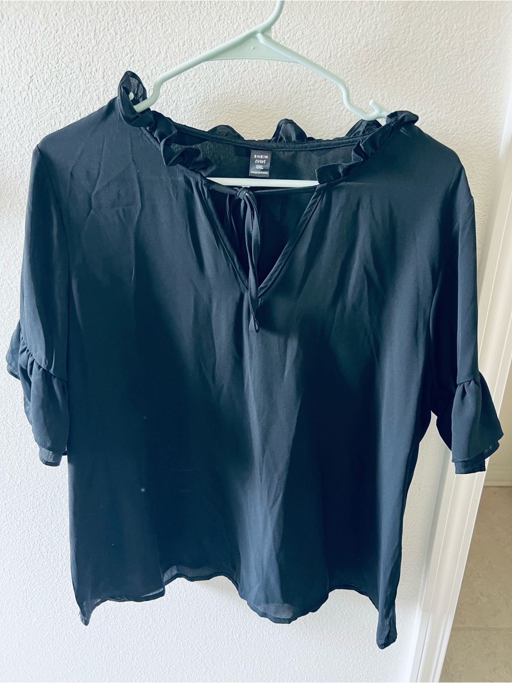 SHEIN Black Ruffle Tie-Neck Short Sleeve Blouse